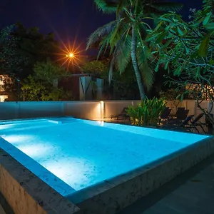 Ton Sai Tropical Island 3*, Пхипхи Таиланд